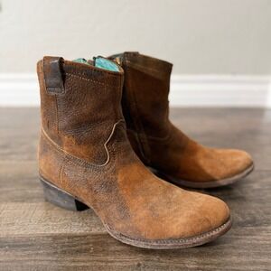 Corral Women's Lamb Round Toe Cowboy Zip Bootie, Chocolate Tan, 9M